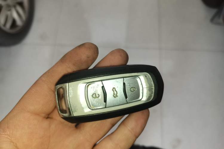 Used Geely Auto Emgrand 2014 Hatchback 1.3T Manual Elite Model Interior 1