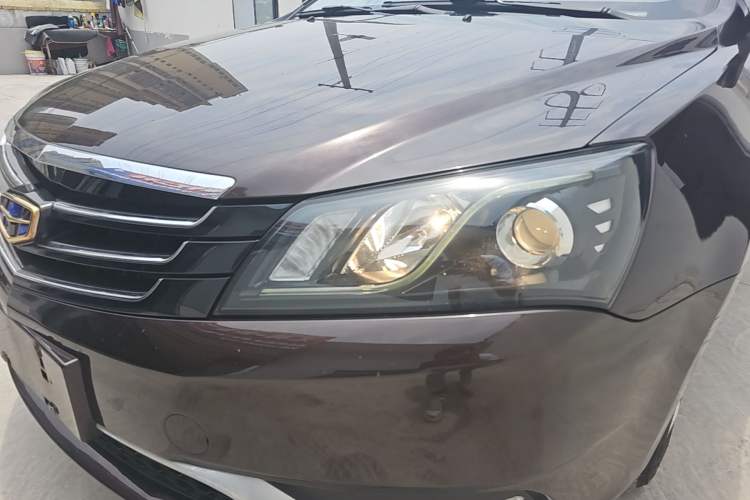 Used Geely Auto Emgrand 2014 Sedan 1.5L CVT Elite Model Left Front Headlight