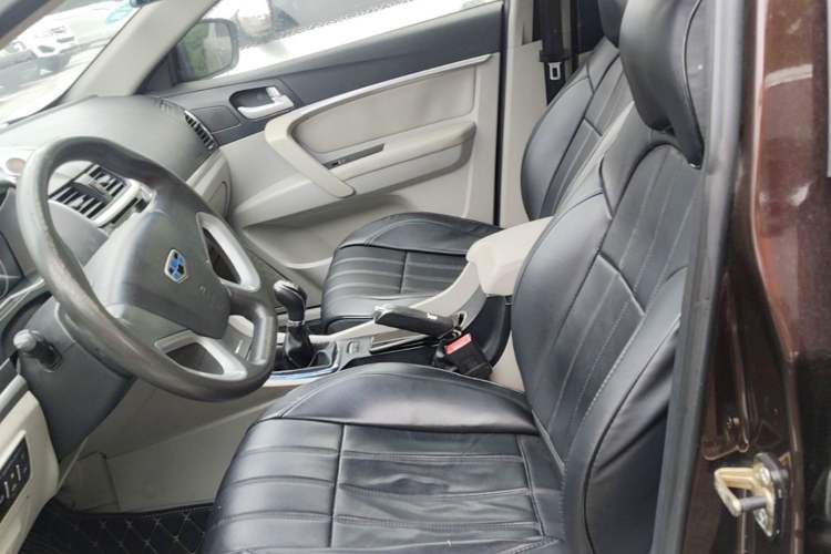 Used Geely Auto Emgrand 2014 Sedan 1.5L Manual Fashion Edition Left Front Seat