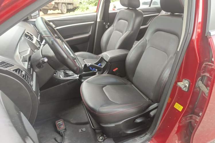 Used Geely Auto Emgrand 2014 Hatchback 1.3T CVT Elite Model Left Front Seat