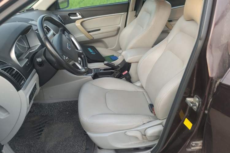 Used Geely Auto Emgrand 2014 Sedan 1.5L CVT Elite Model Left Front Seat
