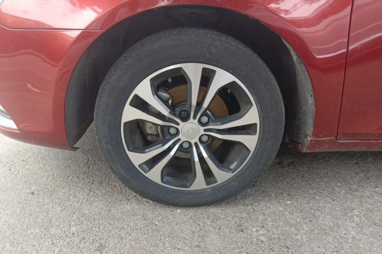 Used Geely Auto Emgrand 2014 Hatchback 1.3T CVT Elite Model Left Front Wheel Hub