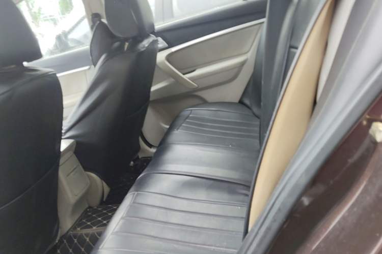 Used Geely Auto Emgrand 2014 Sedan 1.5L Manual Fashion Edition Left Rear Seat
