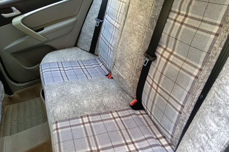 Used Geely Auto Emgrand 2014 Sedan 1.5L Manual Elite Model Left Rear Seat