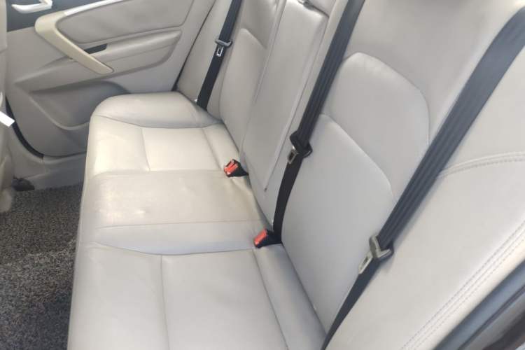 Used Geely Auto Emgrand 2014 Sedan 1.5L CVT Elite Model Left Rear Seat