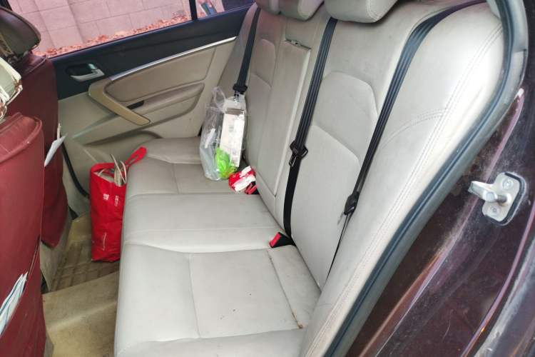 Used Geely Auto Emgrand 2014 Sedan 1.5L Manual Elite Model Left Rear Seat