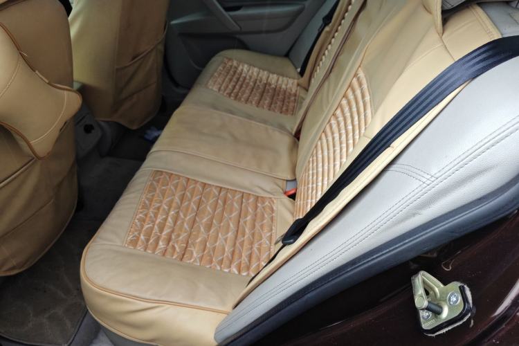 Used Geely Auto Emgrand 2014 Sedan 1.5L CVT Elite Model Left Rear Seat