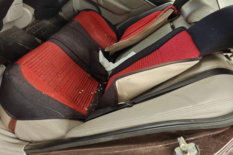 Used Geely Auto Emgrand 2014 Sedan 1.5L Manual Elite Model Left Rear Seat