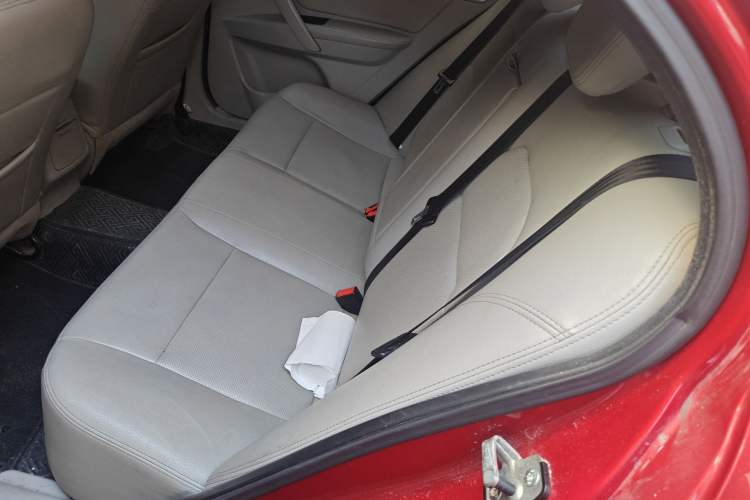 Used Geely Auto Emgrand 2014 Sedan 1.3T Manual Elite Model Left Rear Seat