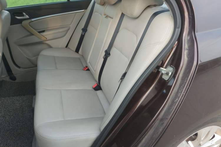 Used Geely Auto Emgrand 2014 Sedan 1.5L CVT Elite Model Left Rear Seat