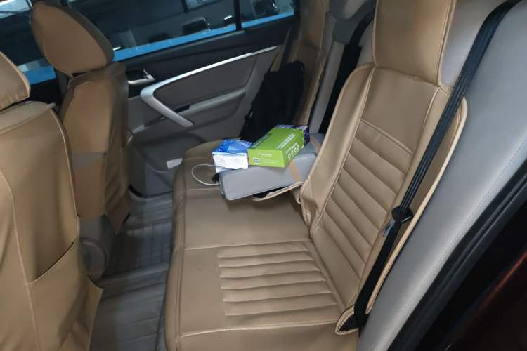 Used Geely Auto Emgrand 2014 Sedan 1.5L Manual Fashion Edition Left Rear Seat