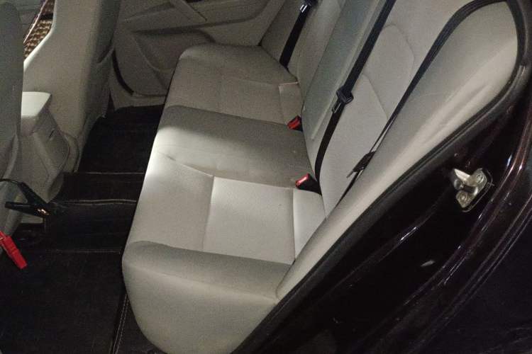 Used Geely Auto Emgrand 2014 Sedan 1.5L Manual Fashion Edition Left Rear Seat