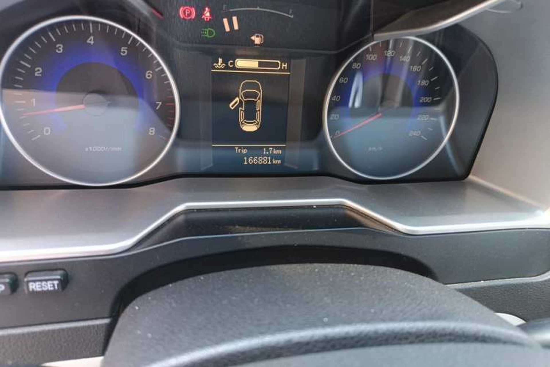 Used Geely Auto Emgrand 2014 Sedan 1.5L Manual Elite Model Odometer Close Up