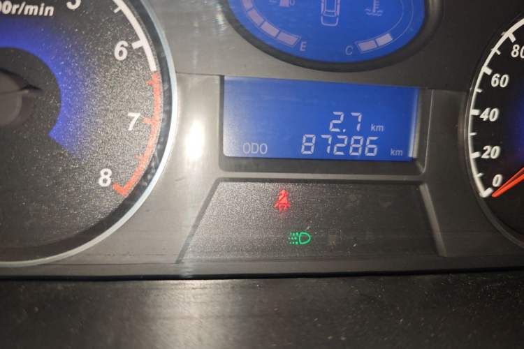 Used Geely Auto Emgrand 2014 Sedan 1.5L Manual Fashion Edition Odometer Close Up