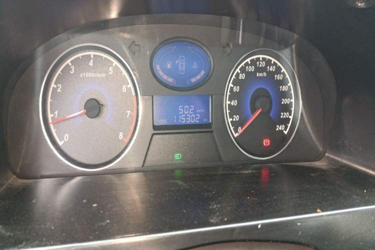 Used Geely Auto Emgrand 2014 Sedan 1.5L Manual Elite Model Odometer Close Up