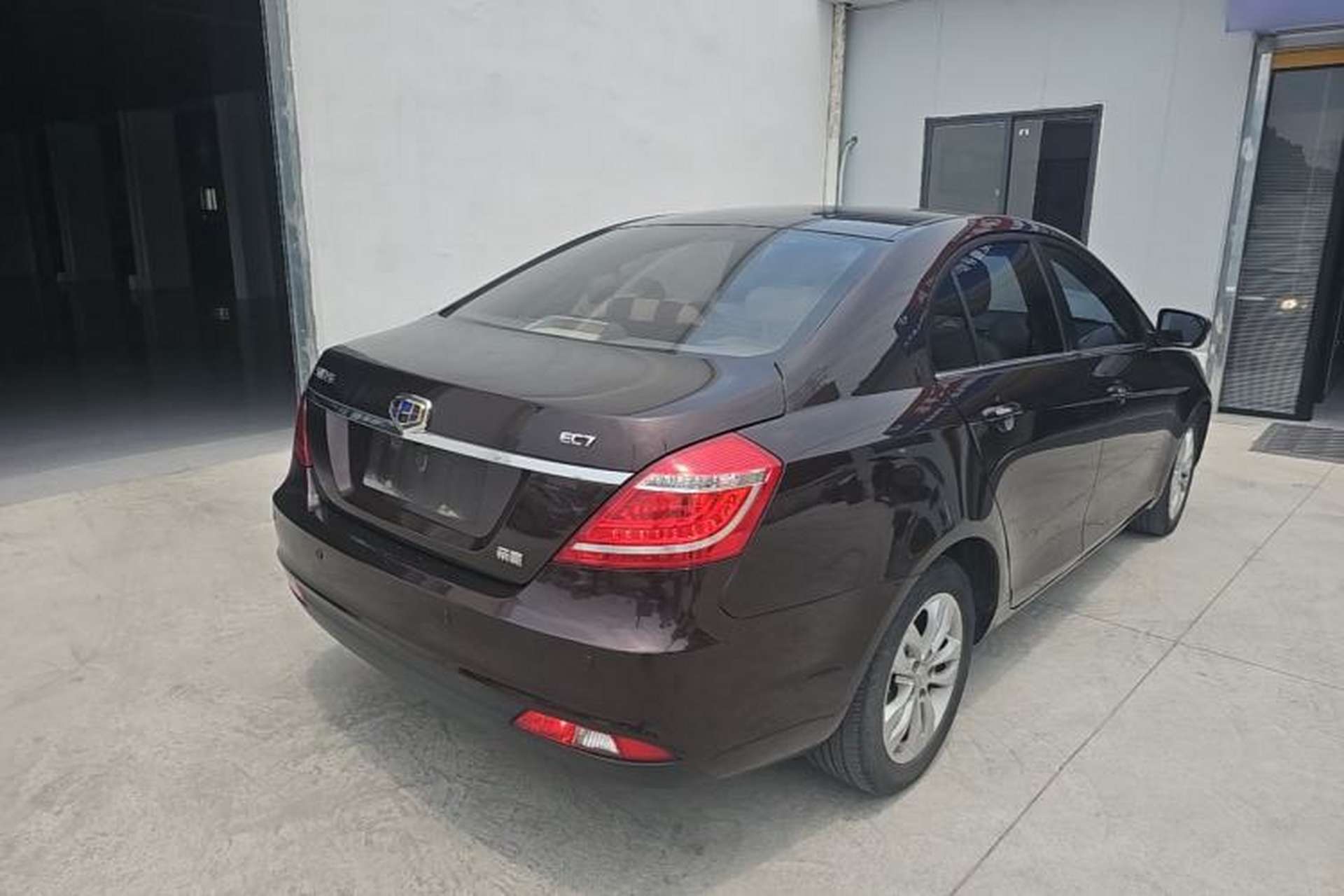 Used Geely Auto Emgrand 2014 Sedan 1.5L CVT Elite Model Rear Right 45 Deg