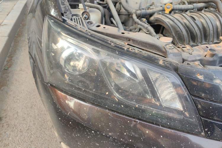 Used Geely Auto Emgrand 2014 Sedan 1.5L Manual Fashion Edition Right Front Headlight