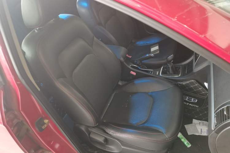 Used Geely Auto Emgrand 2014 Hatchback 1.3T Manual Elite Model Right Front Seat