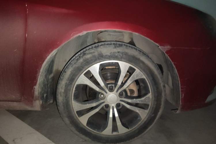 Used Geely Auto Emgrand 2014 Hatchback 1.5L Manual Elite Model Right Front Wheel Hub