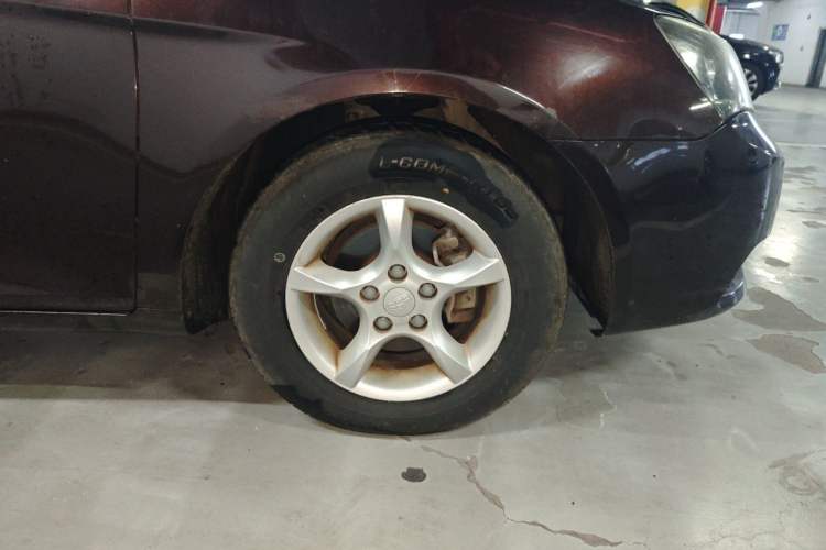 Used Geely Auto Emgrand 2014 Sedan 1.5L Manual Fashion Edition Right Front Wheel Hub