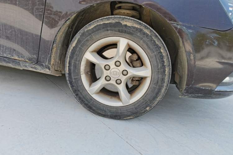 Used Geely Auto Emgrand 2014 Sedan 1.5L Manual Fashion Edition Right Front Wheel Hub