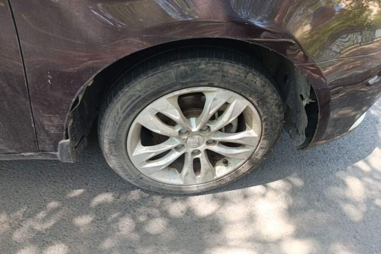 Used Geely Auto Emgrand 2014 Sedan 1.5L Manual Elite Model Right Front Wheel Hub
