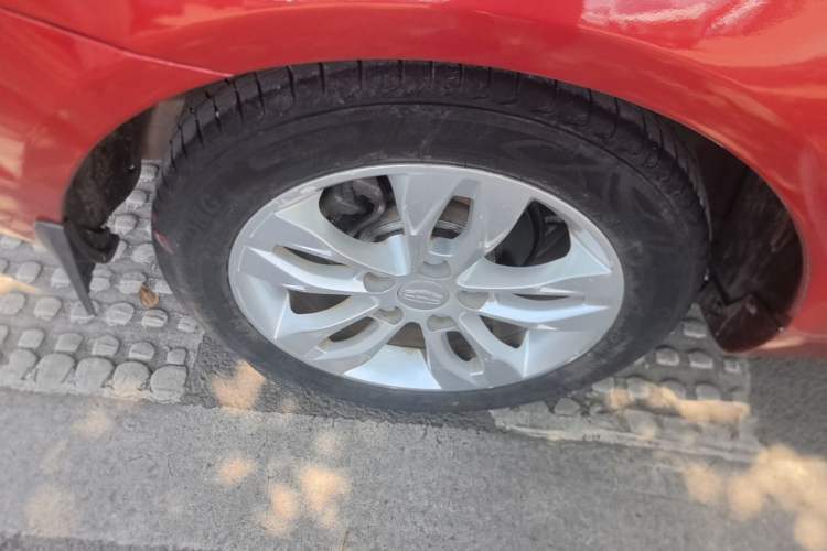 Used Geely Auto Emgrand 2014 Sedan 1.5L Manual Elite Model Right Rear Wheel Hub