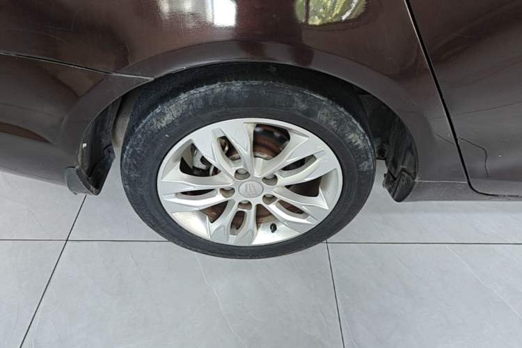 Used Geely Auto Emgrand 2014 Sedan 1.3T Manual Elite Model Right Rear Wheel Hub