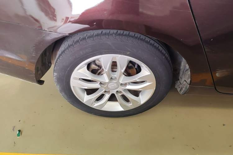 Used Geely Auto Emgrand 2014 Sedan 1.3T Manual Elite Model Right Rear Wheel Hub