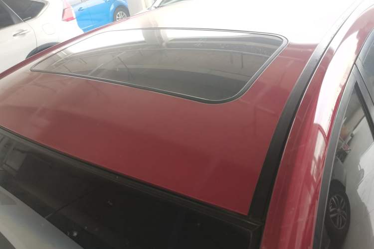 Used Geely Auto Emgrand 2014 Hatchback 1.3T Manual Elite Model Roof