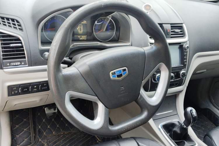 Used Geely Auto Emgrand 2014 Sedan 1.5L Manual Fashion Edition Steering Wheel