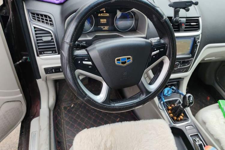 Used Geely Auto Emgrand 2014 Sedan 1.5L Manual Elite Model Steering Wheel