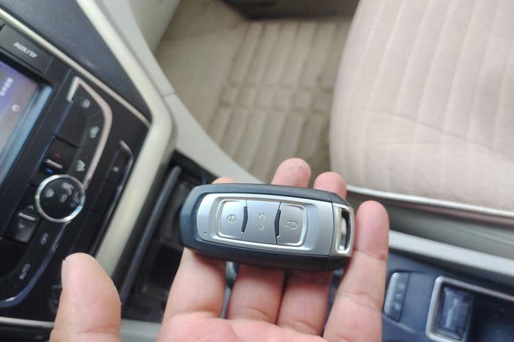 Used Geely Auto Emgrand 2014 Sedan 1.5L Manual Elite Model Vehicle Key