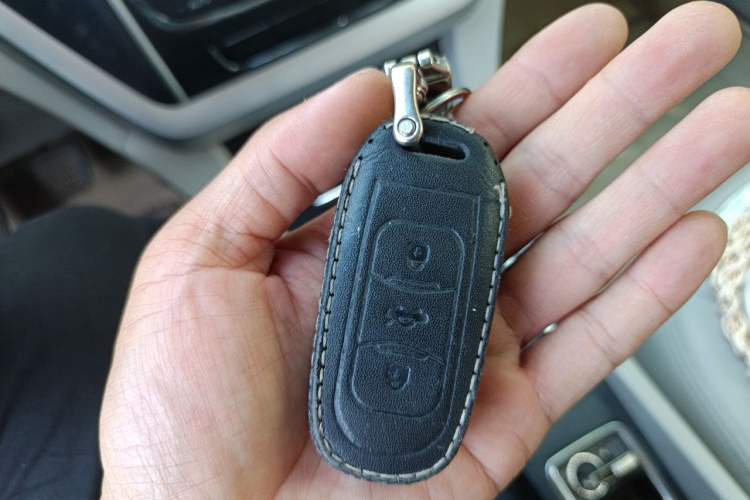 Used Geely Auto Emgrand 2014 Sedan 1.5L Manual Elite Model Vehicle Key