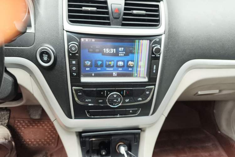 Used Geely Auto Emgrand 2014 Sedan 1.5L Manual Elite Model Audio And AC Panel