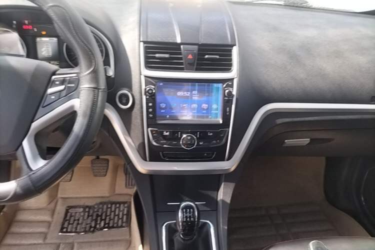 Used Geely Auto Emgrand 2014 Hatchback 1.5L Manual Elite Model Audio And AC Panel