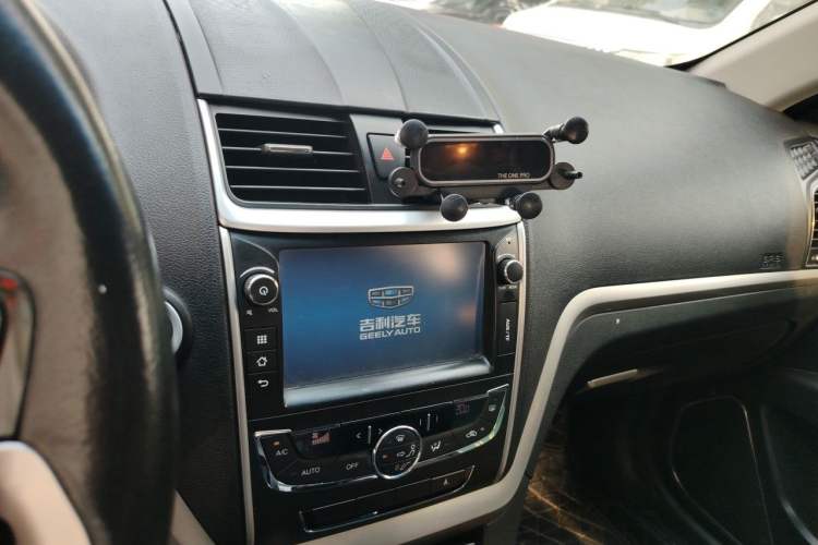 Used Geely Auto Emgrand 2014 Hatchback 1.5L Manual Elite Model Audio And AC Panel