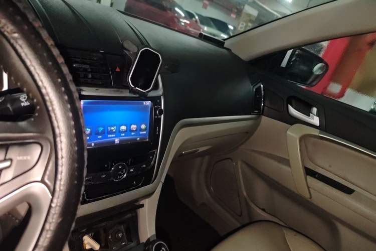 Used Geely Auto Emgrand 2014 Sedan 1.5L Manual Elite Model Audio And AC Panel