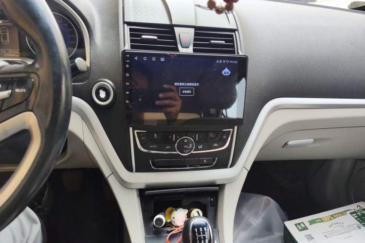 Used Geely Auto Emgrand 2014 Sedan 1.5L Manual Elite Model Audio And AC Panel