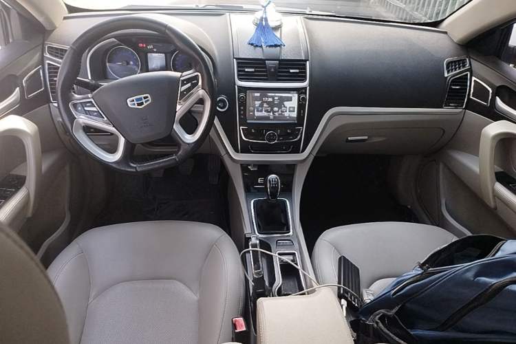 Used Geely Auto Emgrand 2014 Sedan 1.5L Manual Elite Model Center Console