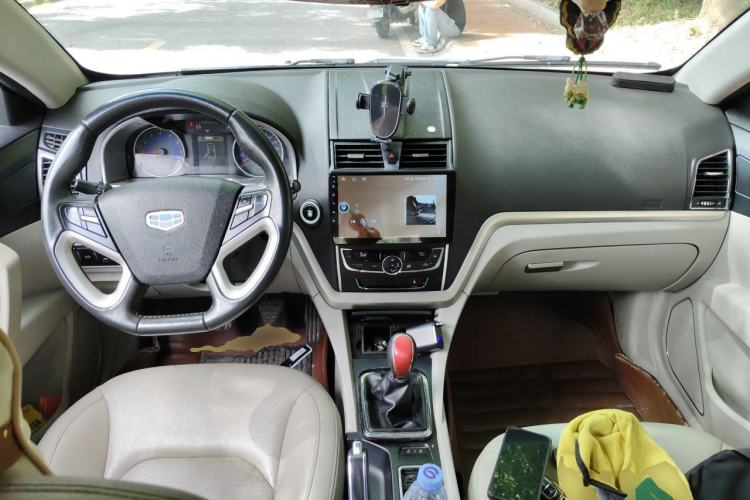 Used Geely Auto Emgrand 2014 Sedan 1.5L Manual Elite Model Center Console