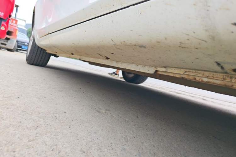 Used Geely Auto Emgrand 2014 Sedan 1.3T Manual Luxury Model Chassis Front Right