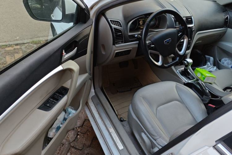 Used Geely Auto Emgrand 2014 Sedan 1.5L CVT Elite Model Driver Seat