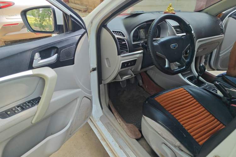 Used Geely Auto Emgrand 2014 Sedan 1.5L Manual Fashion Edition Driver Seat
