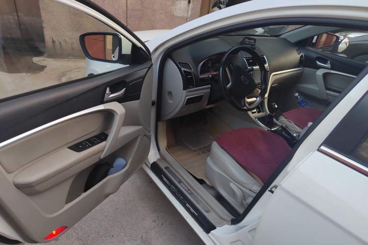 Used Geely Auto Emgrand 2014 Sedan 1.5L Manual Elite Model Driver Seat