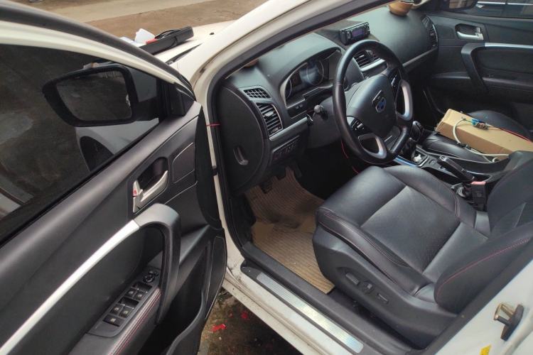 Used Geely Auto Emgrand 2014 Hatchback 1.5L Manual Elite Model Driver Seat