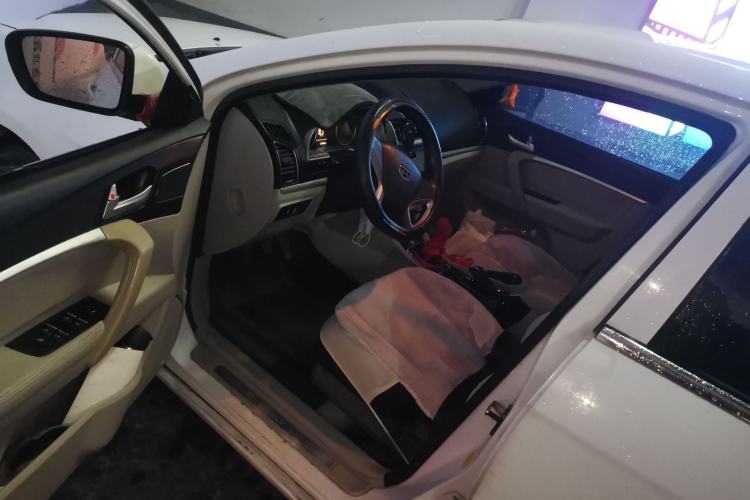 Used Geely Auto Emgrand 2014 Sedan 1.5L Manual Fashion Edition Driver Seat