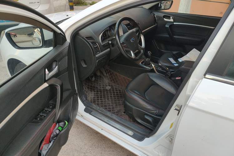 Used Geely Auto Emgrand 2014 Hatchback 1.5L Manual Elite Model Driver Seat