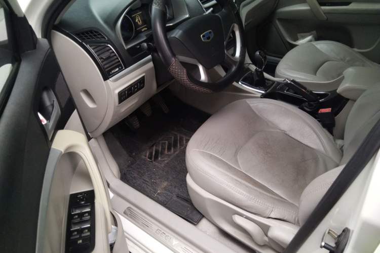 Used Geely Auto Emgrand 2014 Sedan 1.5L Manual Fashion Edition Driver Seat