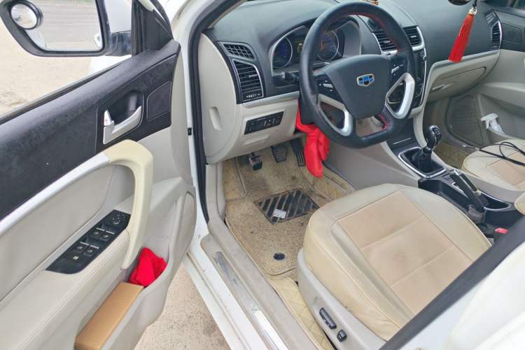 Used Geely Auto Emgrand 2014 Sedan 1.3T Manual Luxury Model Driver Seat